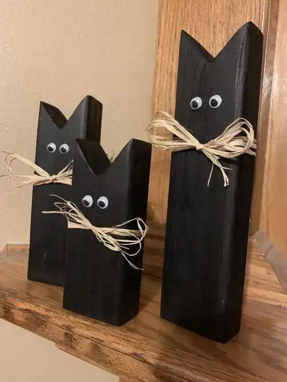 29 Profitable Fall Wood Crafts to Make and Sell