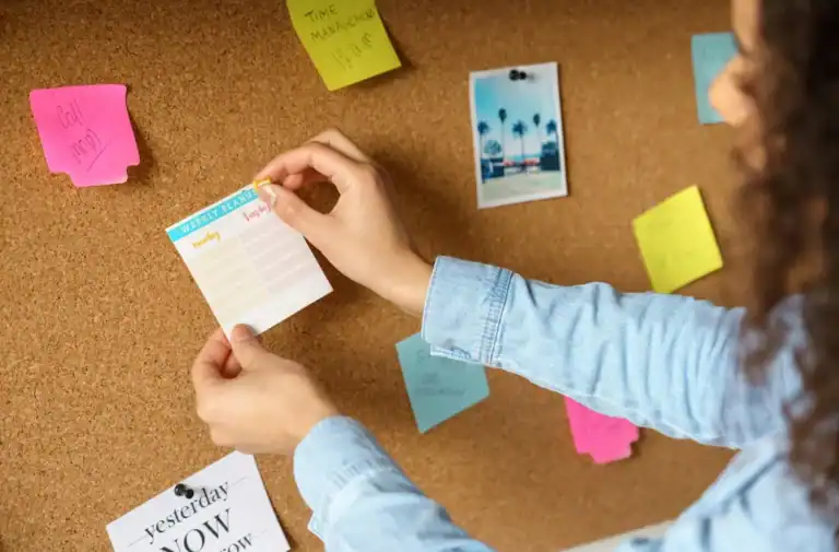 Creative New Year bucket list ideas for teens.