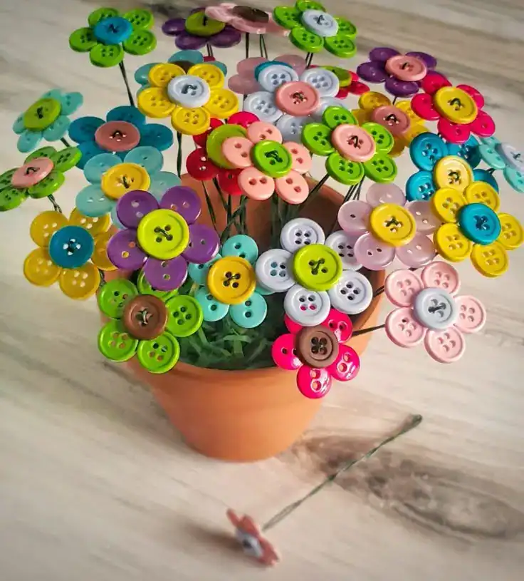 Bright button flowers DIY craft for children's spring activities.