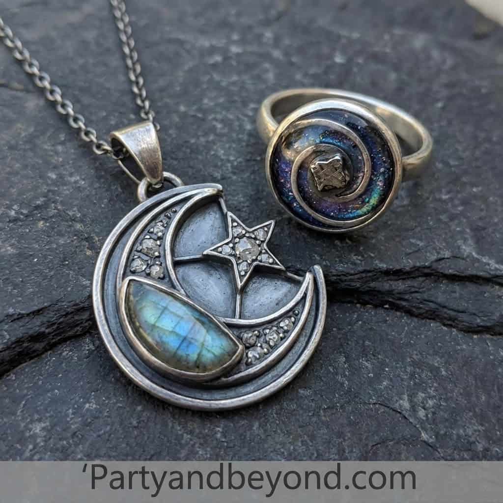 Beautiful moon and star pendant necklace with labradorite gemstone and matching galaxy-themed ring f.
